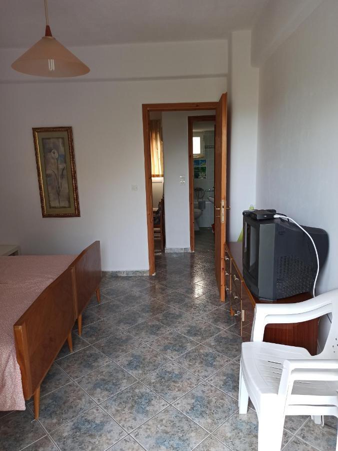 Anastasia - Efthimios Apartments Agios Konstantinos  Екстериор снимка