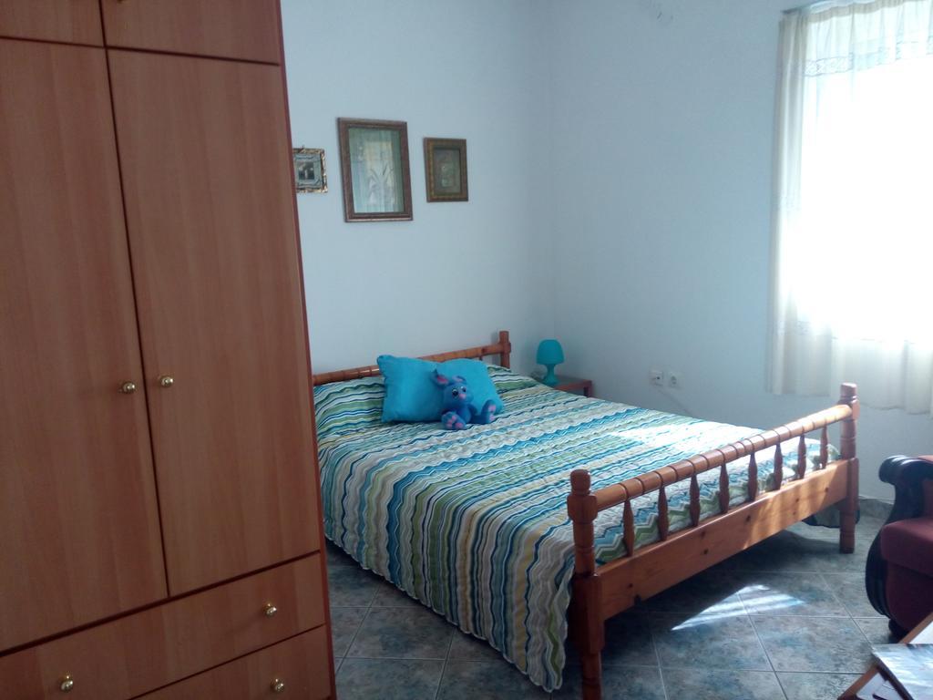 Anastasia - Efthimios Apartments Agios Konstantinos  Екстериор снимка