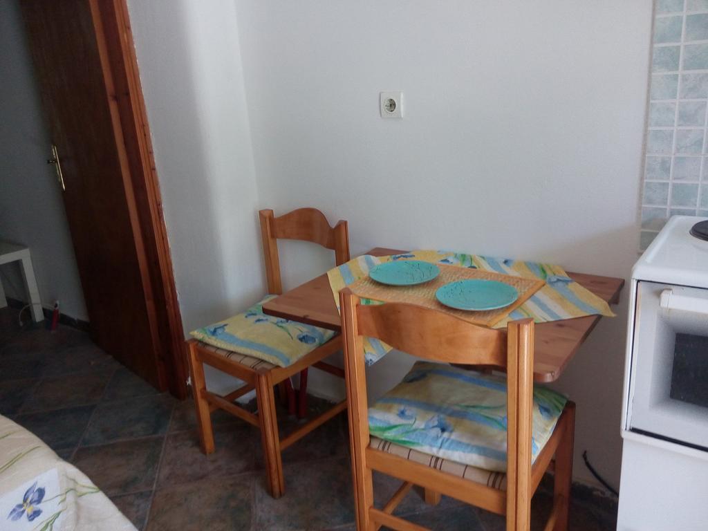Anastasia - Efthimios Apartments Agios Konstantinos  Екстериор снимка