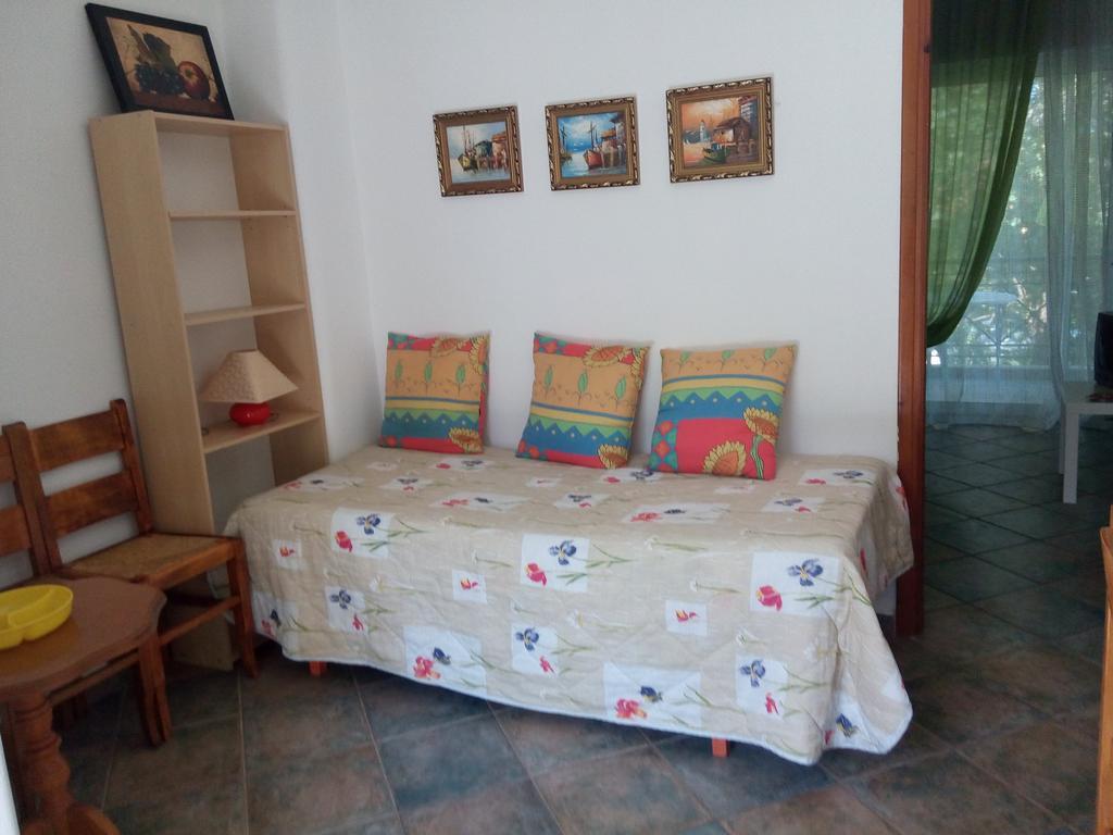 Anastasia - Efthimios Apartments Agios Konstantinos  Екстериор снимка